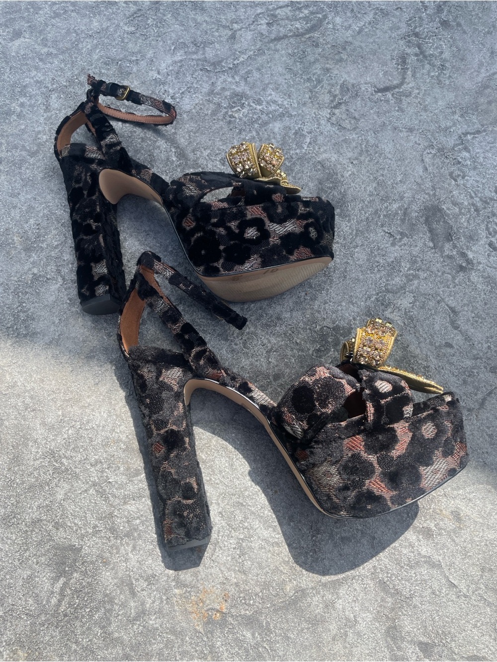 New Kurt Geiger London Bow Black Velvet Platform Heels size 39 EU - Picture 5 of 9